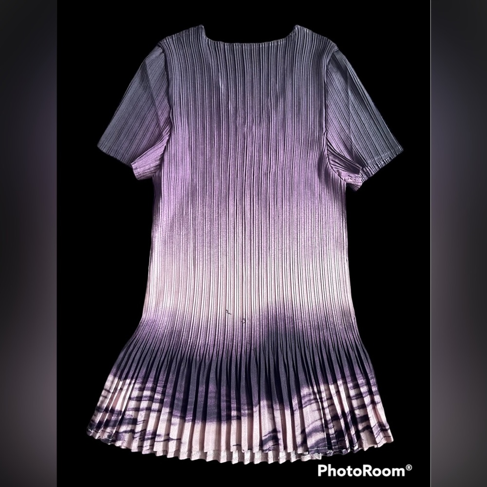 Pleated top - Picture 3 of 3